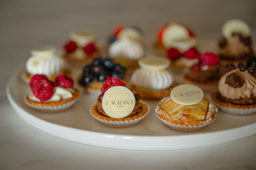 Logo Studio Laurant op petit fours